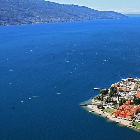 Campione Giulia Exclusive Lakefront Apartment By Gardadomusmea Campione del Garda Kültér fotó